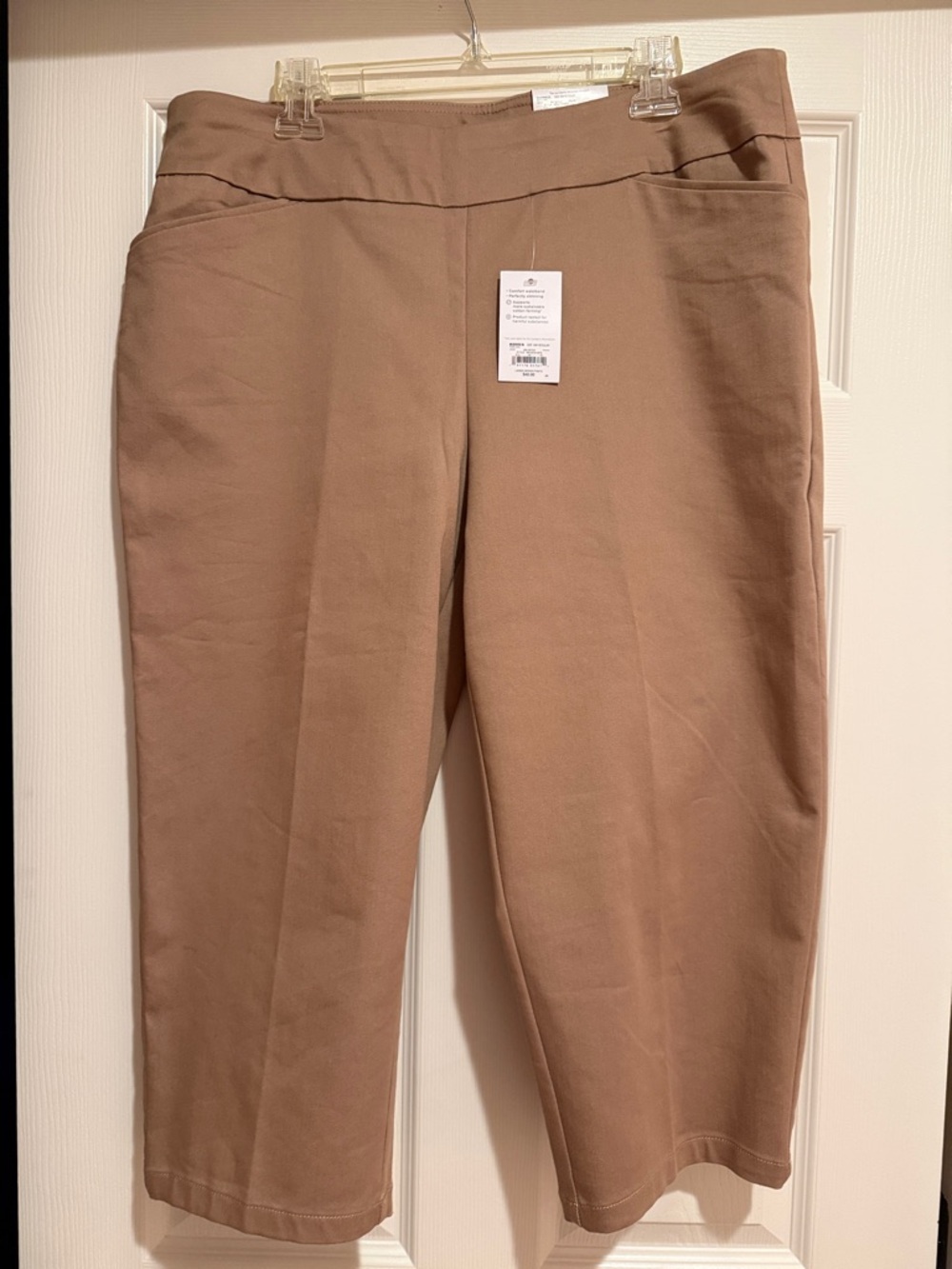 croft & barrow Tan Pull-On Capri Pants
